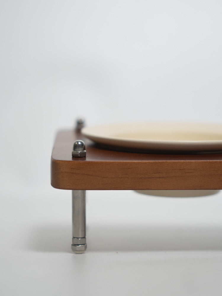 Solid wood, steady support